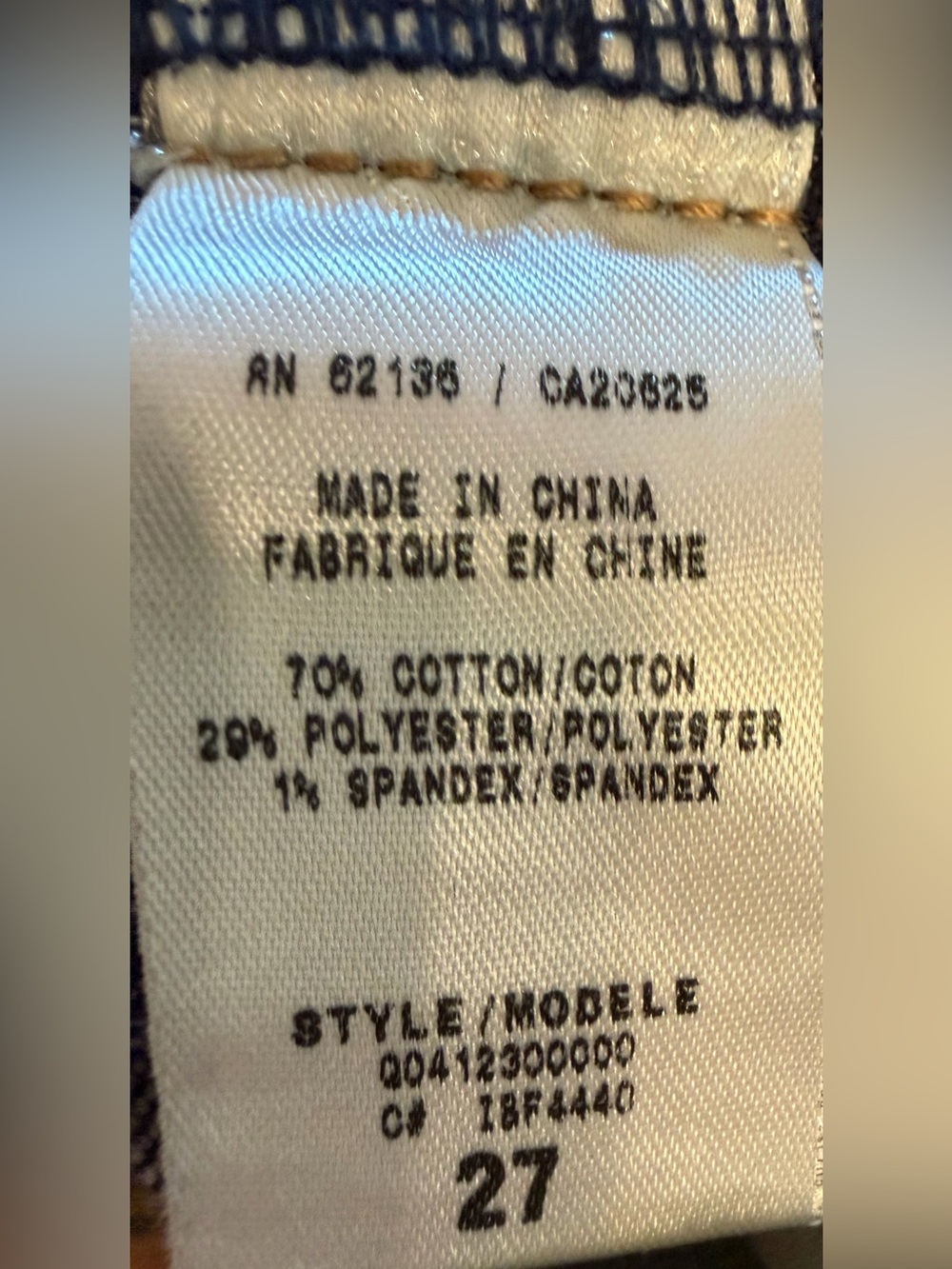 Guess Women’s Capri Jeans - Picture 7 of 7